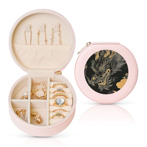 LKTPSKQRY Reise-Schmuckschatulle, Leder, klein, Schmuck-Organizer für Damen, tragbarer Schmuckkoffer mit fliegendem Drachen, Malerei, Aufbewahrungsboxen, Mini-Reiseetui für Halsketten, Ringe LKTPSKQRY Reise-Schmuckschatulle, Leder, klein, Schmuck-Organizer für Damen, tragbarer Schmuckkoffer mit fliegendem Drachen, Malerei, Aufbewahrungsboxen, Mini-Reiseetui für Halsketten, Ringe von LKTPSKQRY