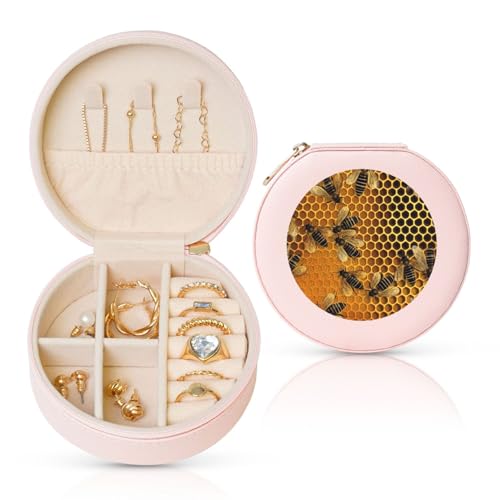 LKTPSKQRY Reise-Schmuckschatulle, Leder, klein, Schmuck-Organizer für Damen, tragbares Schmuckkästchen, Bienen auf Bienenstock, Aufbewahrungsboxen, Mini-Reiseetui für Halsketten, Ringe LKTPSKQRY Reise-Schmuckschatulle, Leder, klein, Schmuck-Organizer für Damen, tragbares Schmuckkästchen, Bienen auf Bienenstock, Aufbewahrungsboxen, Mini-Reiseetui für Halsketten, Ringe von LKTPSKQRY