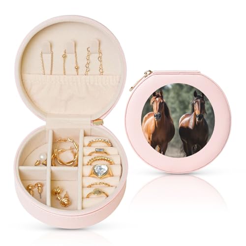 LKTPSKQRY Reise-Schmuckschatulle, Leder, klein, Schmuck-Organizer für Damen, tragbares Schmuckkästchen, Tiere, Pferde, Aufbewahrungsboxen, Mini-Reiseetui für Halsketten, Ringe LKTPSKQRY Reise-Schmuckschatulle, Leder, klein, Schmuck-Organizer für Damen, tragbares Schmuckkästchen, Tiere, Pferde, Aufbewahrungsboxen, Mini-Reiseetui für Halsketten, Ringe von LKTPSKQRY