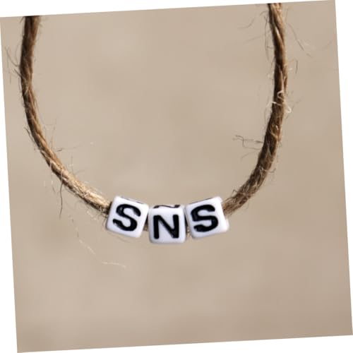 LOLIPPYY 100 Stück Teiliges Acryl Alphabet Beads Quadratische Buchstabenperlen in Langlebig und Schmutzabweisend für DIY Schmuckherstellung Ketten und Armbänder für Junge LOLIPPYY 100 Stück Teiliges Acryl Alphabet Beads Quadratische Buchstabenperlen in Langlebig und Schmutzabweisend für DIY Schmuckherstellung Ketten und Armbänder für Junge von LOLIPPYY