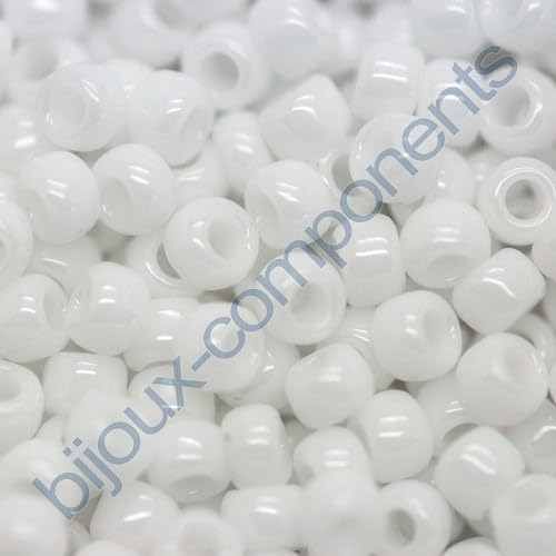 50 g TOHO Rocailles, rund, Größe 15/0, deckendes Weiß (# 41), Japan, Glas von LOSKOSSLTDD1