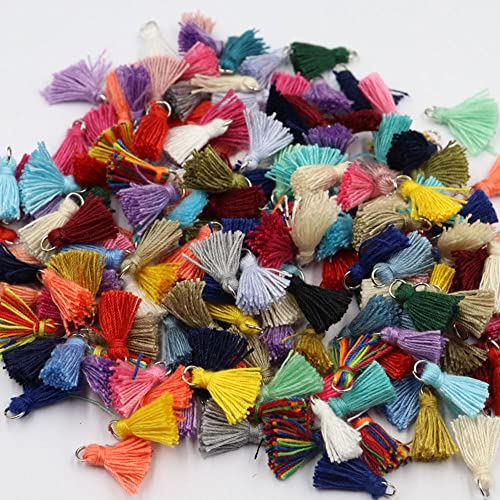 LUMoony 50Pcs 1.5cm Bunte Baumwolle Quaste Anhänger Troddel Kleine Kurze Fransen Mini Quasten Bunte Troddel Mini-Quasten Bunt Quaste Anhänger Troddel Kurze Klumpige Quasten mit Gold Biegering LUMoony 50Pcs 1.5cm Bunte Baumwolle Quaste Anhänger Troddel Kleine Kurze Fransen Mini Quasten Bunte Troddel Mini-Quasten Bunt Quaste Anhänger Troddel Kurze Klumpige Quasten mit Gold Biegering von LUMoony