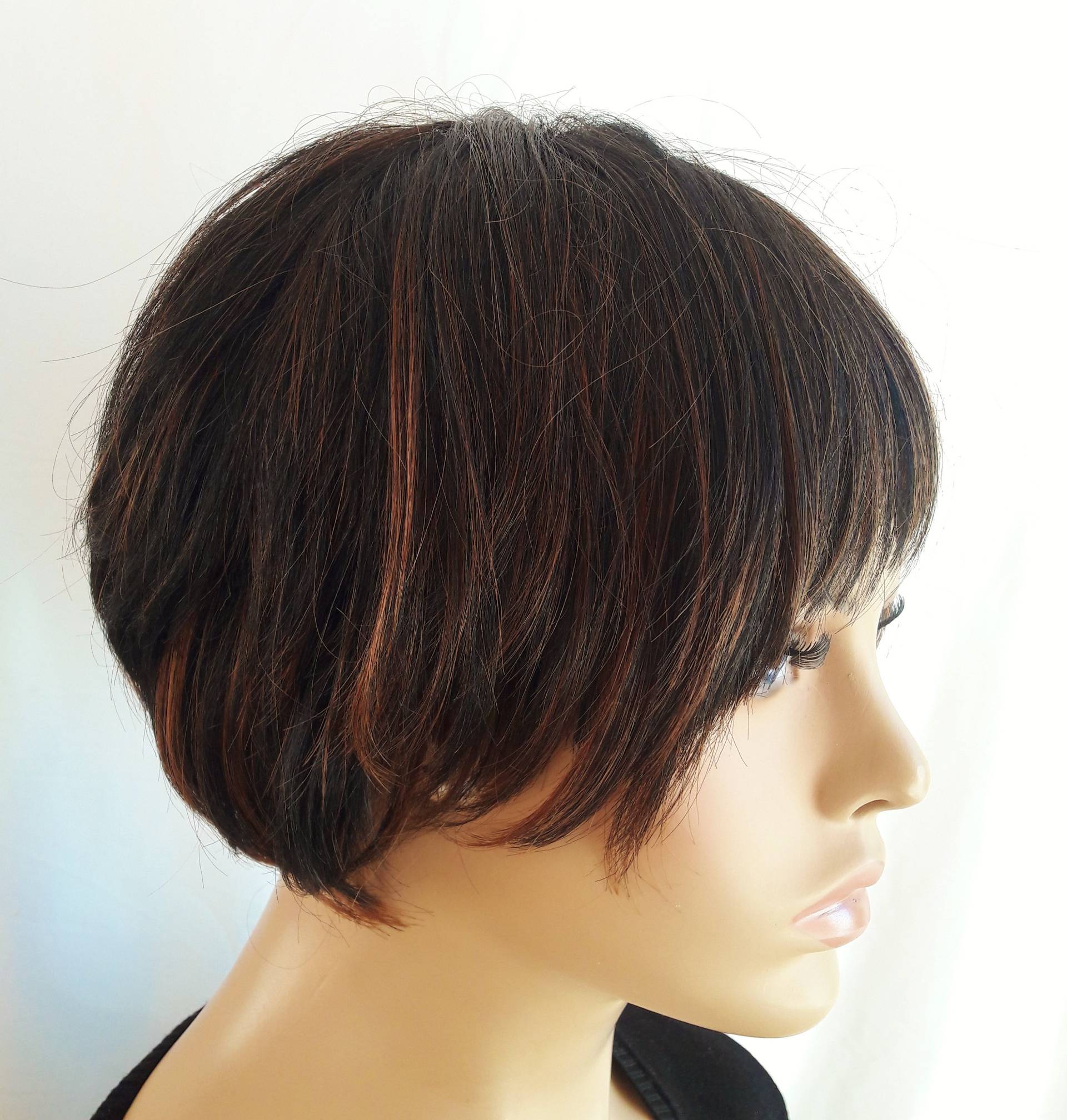 Damen Perücke Mit Freche Kurzhaarfrisur Auch in Winter Als Mütze Schwarz/Braun Strähnchen Für Chemo Alopezie Damen Perücke Mit Freche Kurzhaarfrisur Auch in Winter Als Mütze Schwarz/Braun Strähnchen Für Chemo Alopezie von LUXEKOPF