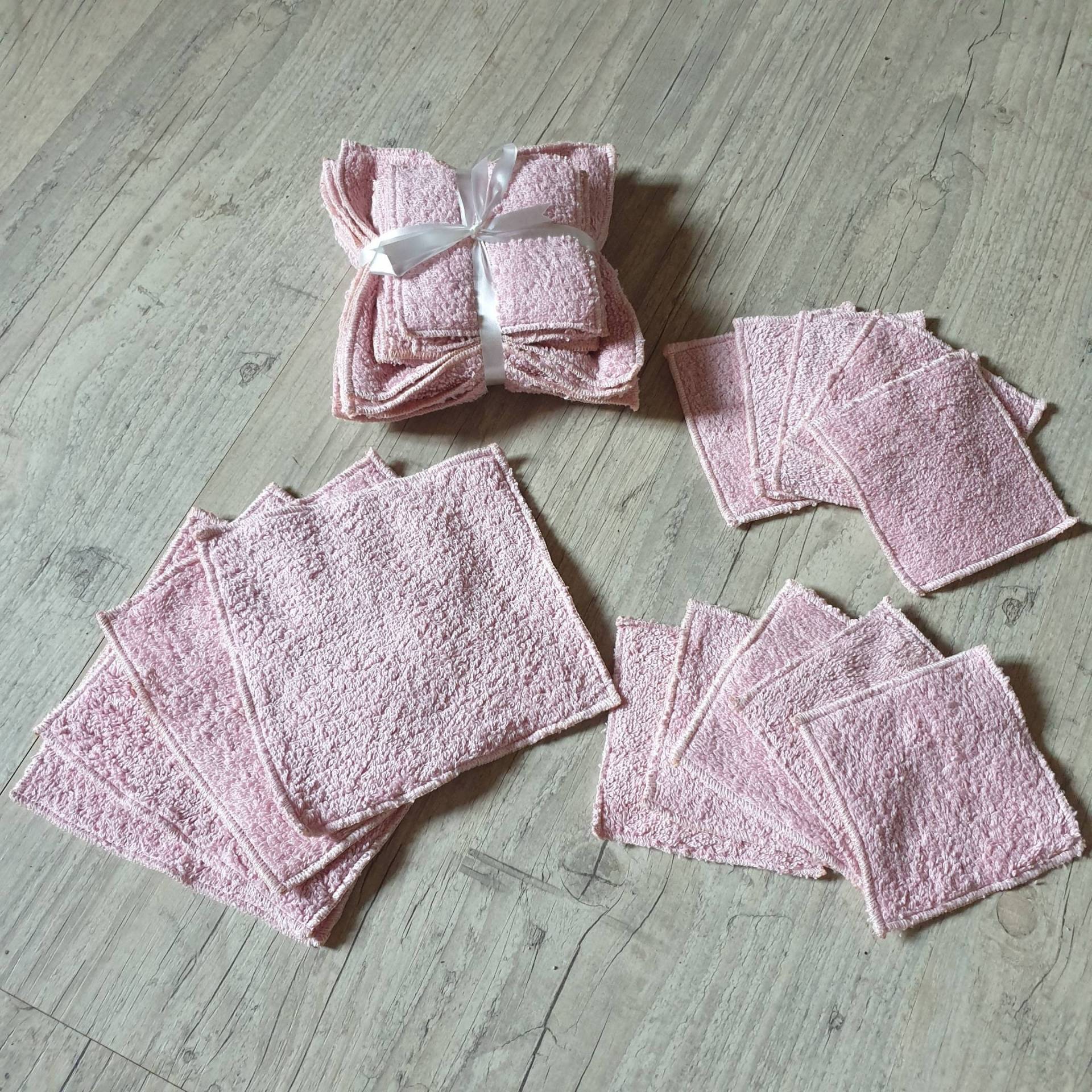 Set Mit 10 Waschbaren Babytüchern Und 4 Waschlappen, Recycelte Frotteebaumwolle, Altrosa, 10x10cm 15x15cm, Upcycling, 100% Baumwolle Set Mit 10 Waschbaren Babytüchern Und 4 Waschlappen, Recycelte Frotteebaumwolle, Altrosa, 10x10cm 15x15cm, Upcycling, 100% Baumwolle von LaCabaneAuxTissus