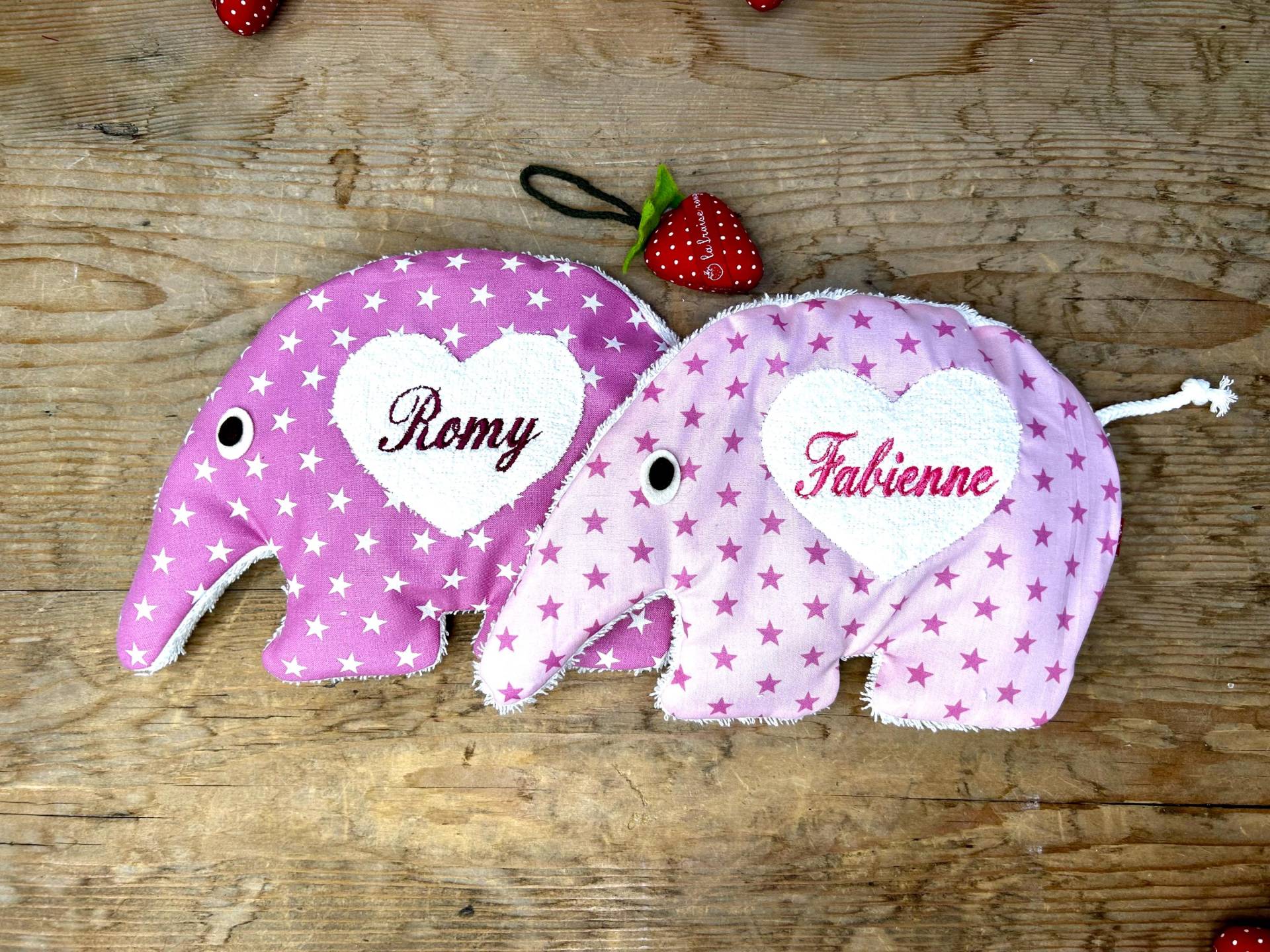 Wärmekissen Baby Personalisiert Waschbar Durch Abnehmbaren Bezug Ameisenbär Rosa Mit Sternen Füllung Traubenkerne Wärmekissen Baby Personalisiert Waschbar Durch Abnehmbaren Bezug Ameisenbär Rosa Mit Sternen Füllung Traubenkerne von LaFraiseRougeBerlin