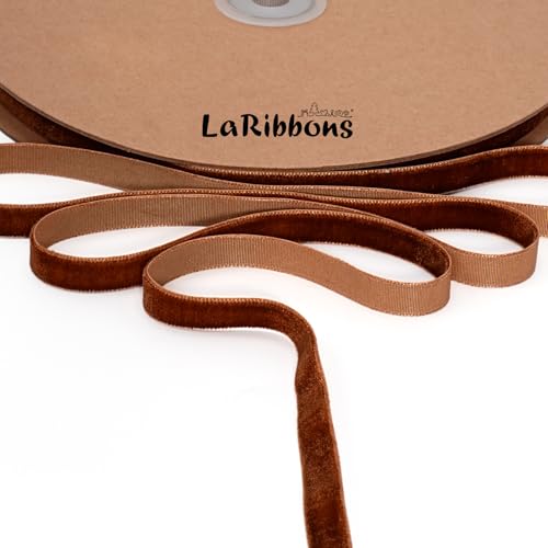 LaRibbons Dünnes Samtband, 0,9 cm x 22,7 m, Kupfer-Samtband für Weihnachtsbaum, Geschenkverpackung, Kranzschleife, Outdoor-Dekoration LaRibbons Dünnes Samtband, 0,9 cm x 22,7 m, Kupfer-Samtband für Weihnachtsbaum, Geschenkverpackung, Kranzschleife, Outdoor-Dekoration von LaRibbons