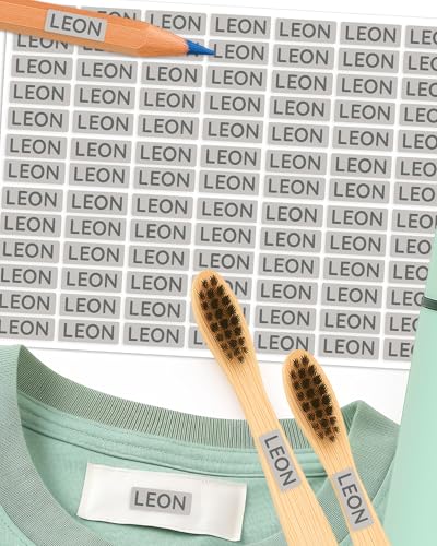 Namensaufkleber – 156 Mini personalisierte Etiketten für Stifte, Kleidung, Brotdose, Schule & Kita – wasserfest & spülmaschinenfest – BPA-frei – Labelino (Grau) von Labelino