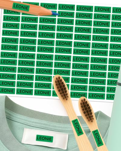 Namensaufkleber – 156 Mini personalisierte Etiketten für Stifte, Kleidung, Brotdose, Schule & Kita – wasserfest & spülmaschinenfest – BPA-frei – Labelino (Grün) von Labelino