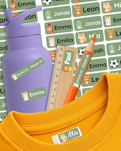 Namensschilder personalisiert – 88 Namensaufkleber für Kinder, Kleidung & Gegenstände in Schule & Kita | selbstklebend, wasserfest & waschmaschinenfest | Wunschname von Labelino® (Moosgrün 07) von Labelino