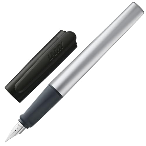 Lamy nexx black Füller - Füllhalter mit rutschfestem Griff & polierter Stahlfeder in Strichbreite A - dreieckiges Gehäuse aus Aluminium - inkl. Tintenpatrone T 10 blau - Rechtshänder Lamy nexx black Füller - Füllhalter mit rutschfestem Griff & polierter Stahlfeder in Strichbreite A - dreieckiges Gehäuse aus Aluminium - inkl. Tintenpatrone T 10 blau - Rechtshänder von Lamy
