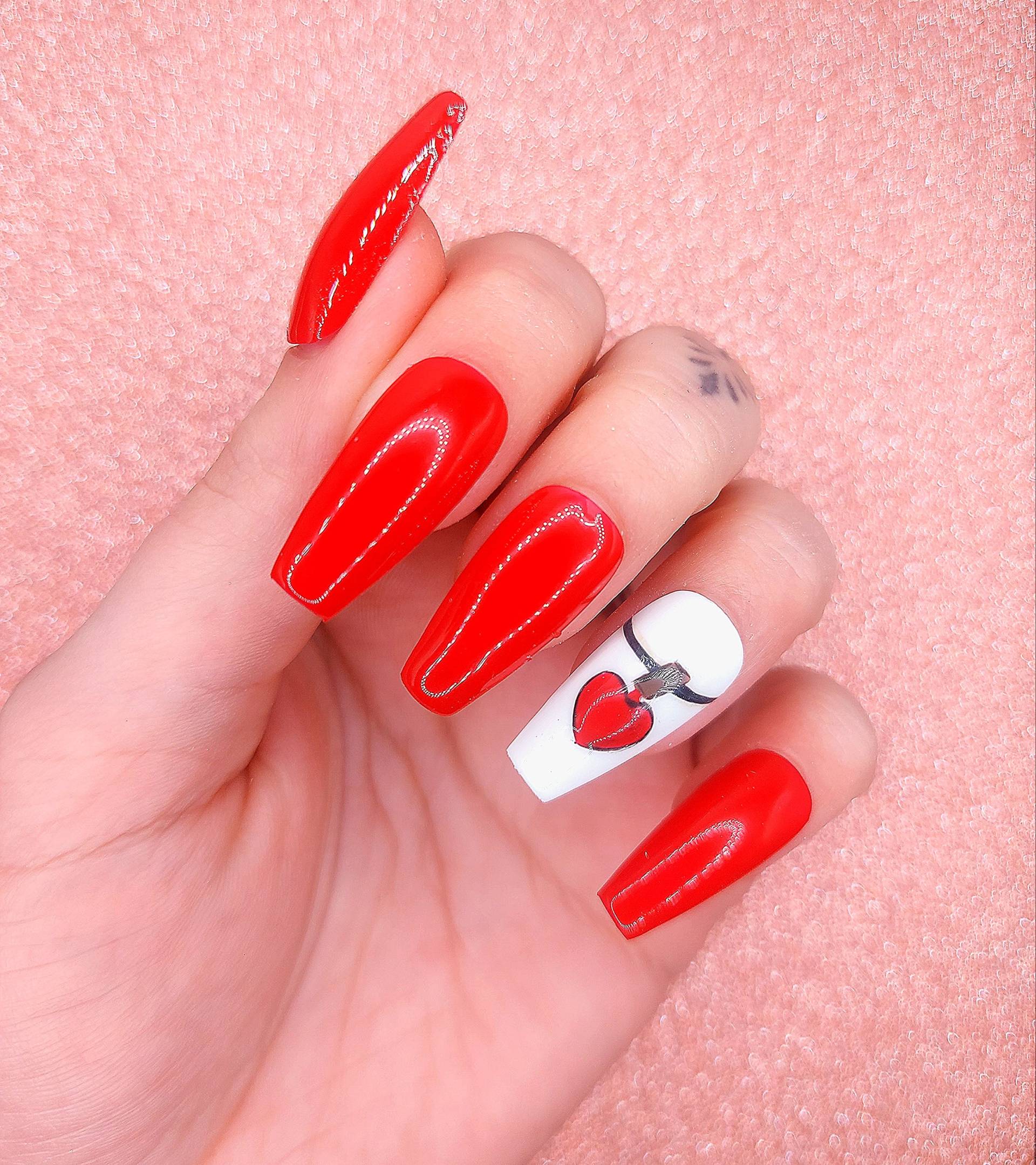 Wiederverwendbare Individuelle Kunstnägel | Press On Nails, 10Er-Set, Valentinstag-Kollektion 2022 Wiederverwendbare Individuelle Kunstnägel | Press On Nails, 10Er-Set, Valentinstag-Kollektion 2022 von LauraFeeDesOngles
