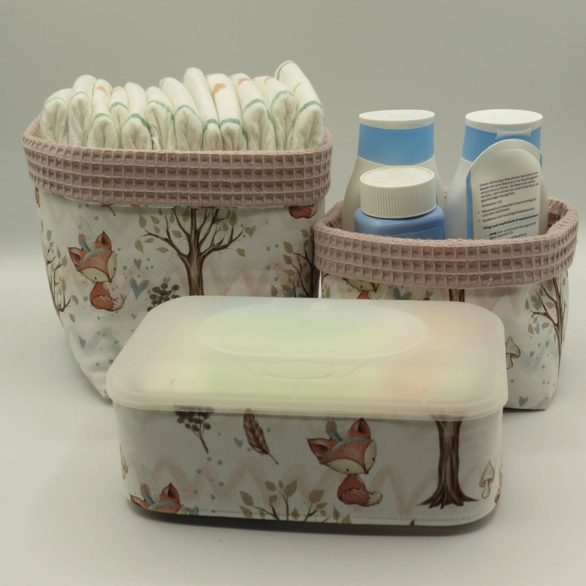 Wickeltischset ~Waldfreunde ~ Fuchs Weiß/Altrosa Wahlweise Mit Oder Ohne Bezug Feuchttücherbox Baumwolle/Waffelpique Wickeltischset ~Waldfreunde ~ Fuchs Weiß/Altrosa Wahlweise Mit Oder Ohne Bezug Feuchttücherbox Baumwolle/Waffelpique von LeNiCreativ