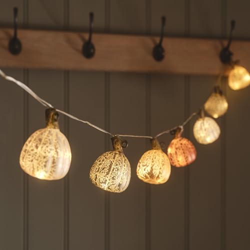 Lights4Fun Kürbis Lichterkette – 10 Glas-Kürbisse in Herbsttönen mit Warmweißen Micro-LEDs, Batteriebetrieben mit Timer – Elegante Herbst- & Halloween-Deko für Kaminsims, Regal & Tisch – 1,85 m Lights4Fun Kürbis Lichterkette – 10 Glas-Kürbisse in Herbsttönen mit Warmweißen Micro-LEDs, Batteriebetrieben mit Timer – Elegante Herbst- & Halloween-Deko für Kaminsims, Regal & Tisch – 1,85 m von Lights4fun