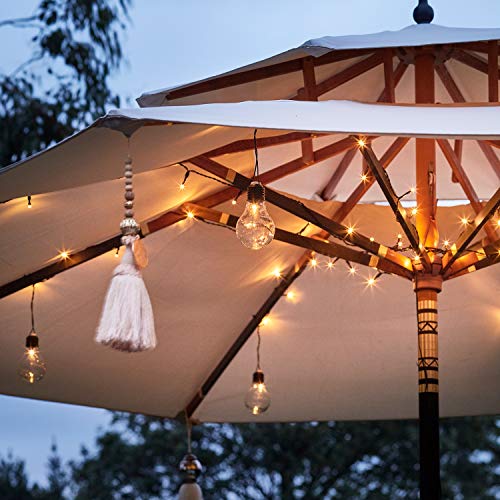 Lights4fun LED Party Lichterkette für Sonnenschirm Balkon warmweiß Timer batteriebetrieben Innen- und Außen Kugeln Glühbirnen mit LED Beleuchtung Parasol von Lights4fun