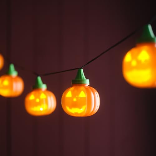 Lights4fun Animierte Halloween-Kürbis-Lichterkette mit gruseligen Gesichtern – 6 warmweiße LEDs an 1,5 m schwarzem Kabel – Innen- & Außenbeleuchtung – batteriebetrieben mit Timerfunktion von Lights4fun