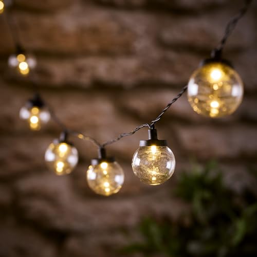 Lights4fun LED Party Lichterkette mit 30 warmweißen Glühbirnen – Strombetrieben, mit Timer, für Innen & Außen, dekorative Kugel-Lichterkette mit klaren Kunststofflampen von Lights4fun