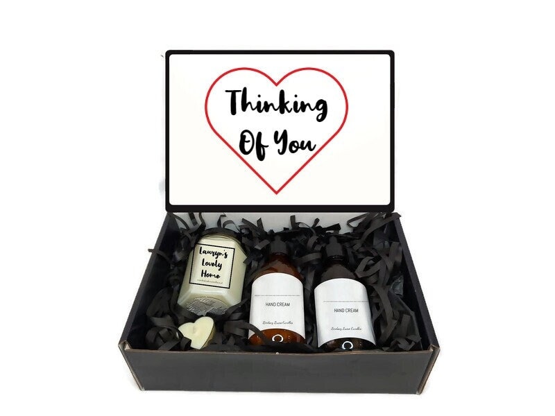 Thinking Of You Geschenkbox Geschenkkorb - Individuell/Personalisiert von LindsayLucasCandles