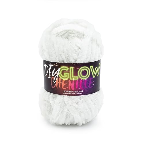 Lion Brand Yarn DIY Glow Chenille-Garn, Perle Lion Brand Yarn DIY Glow Chenille-Garn, Perle von Lion Brand Yarn