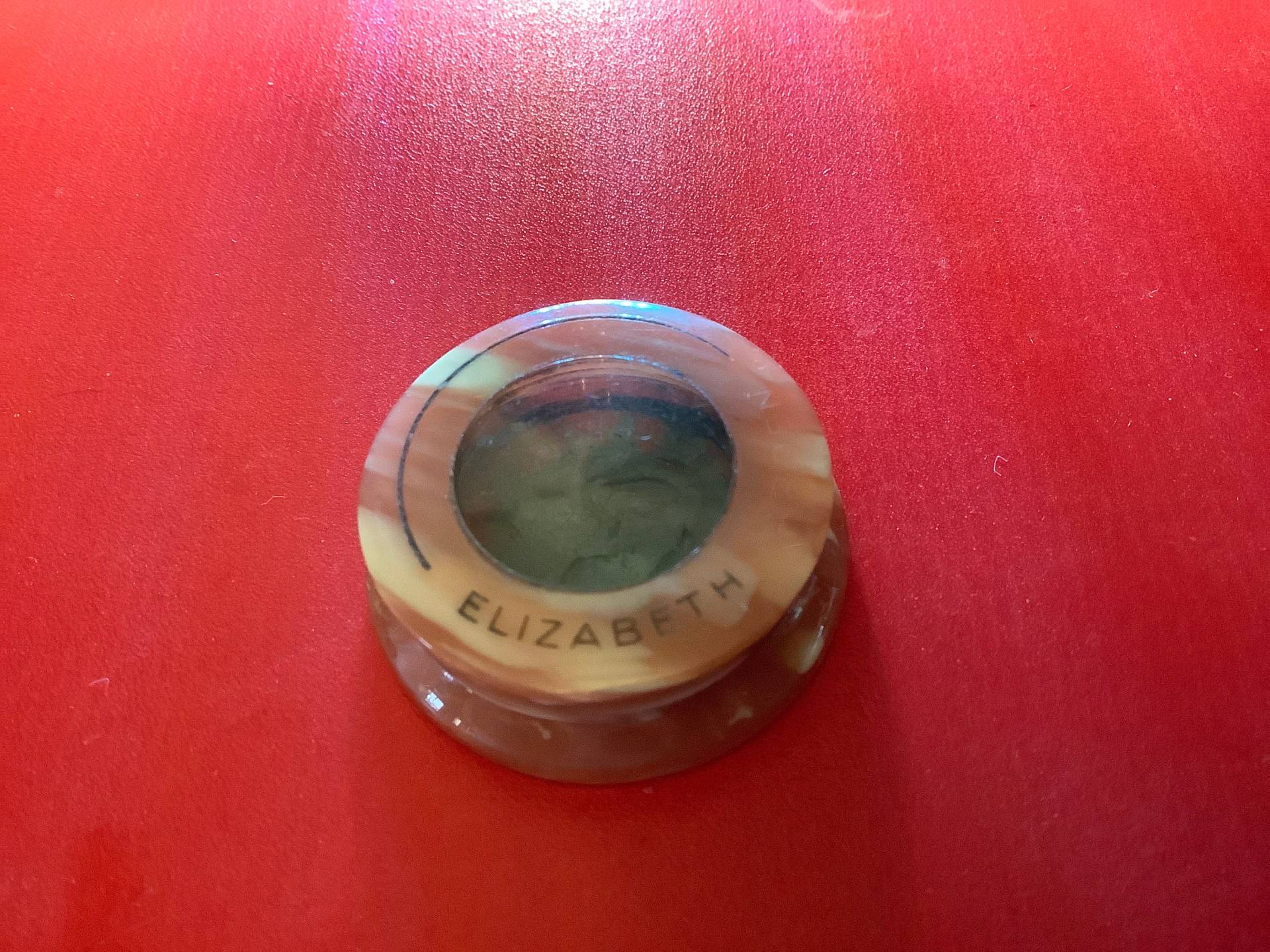Elizabeth Arden Crème Royal Eye Shadow Elizabeth Arden Crème Royal Eye Shadow von LipstickandPanties