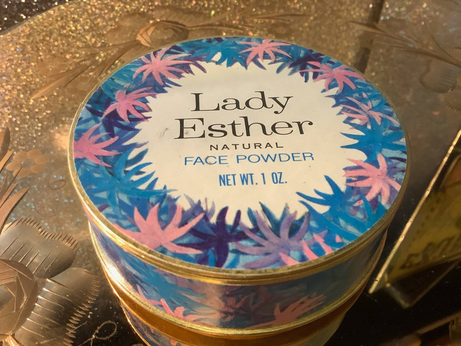 Lady Esther Gesichtspuder Lady Esther Gesichtspuder von LipstickandPanties