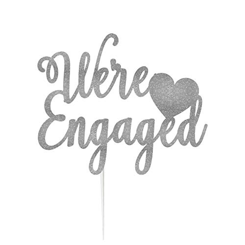 LissieLou Tortenaufsatz mit Aufschrift "We're Engaged with Heart", glitzernd, silberfarben, hergestellt in Großbritannien LissieLou Tortenaufsatz mit Aufschrift "We're Engaged with Heart", glitzernd, silberfarben, hergestellt in Großbritannien von LissieLou