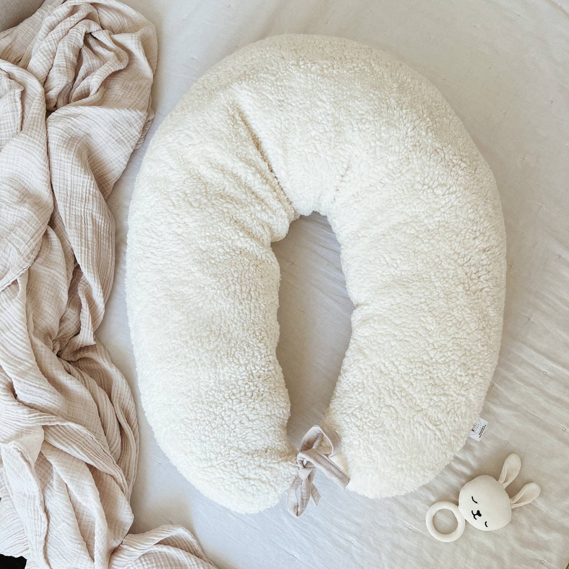 Bezug Für Stillkissen/ Seitenschläferkissen Teddyfell Bezug Für Stillkissen/ Seitenschläferkissen Teddyfell von LittleANTunique