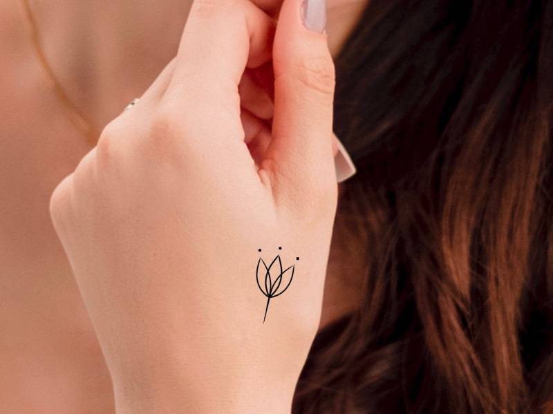 Florale Hand Temporäres Tattoo von LittleCuteTattoo