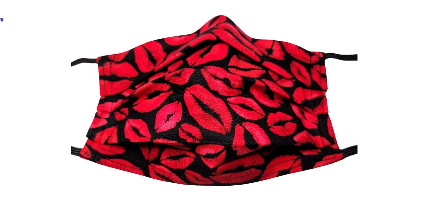 Rote Lippenstift Maske Valentinstag Wiederverwendbar Verstellbare Gesichtsmaske Mit Nasennadel Draht Und Filterfach von LochNessLocker