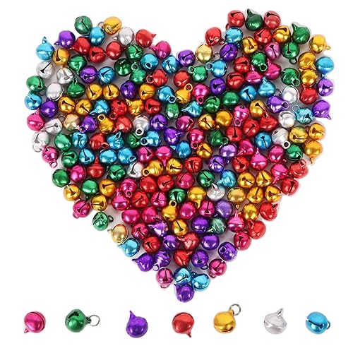 Lollanda 200 Pcs Glöckchen Bunt, Glöckchen zum Basteln, Metallglöckchen Bunt für Handwerk, Schmuck, Festival Dekoration, Haustier Glocken-Kleine Schellen Glöckchen 10mm Lollanda 200 Pcs Glöckchen Bunt, Glöckchen zum Basteln, Metallglöckchen Bunt für Handwerk, Schmuck, Festival Dekoration, Haustier Glocken-Kleine Schellen Glöckchen 10mm von Lollanda