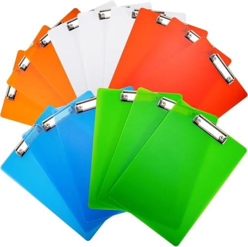 Loppdece 15 Stück Klemmbrett A4, Klemmbrett mit Gummierter Metalklemme, 22 x 31cm Pad Halter Clipboard, Schreibblock Set mit 5 Farben, Farbiger Kunststoff-Klemmbrett für Büro Schule Arbeit Business Loppdece 15 Stück Klemmbrett A4, Klemmbrett mit Gummierter Metalklemme, 22 x 31cm Pad Halter Clipboard, Schreibblock Set mit 5 Farben, Farbiger Kunststoff-Klemmbrett für Büro Schule Arbeit Business von Loppdece