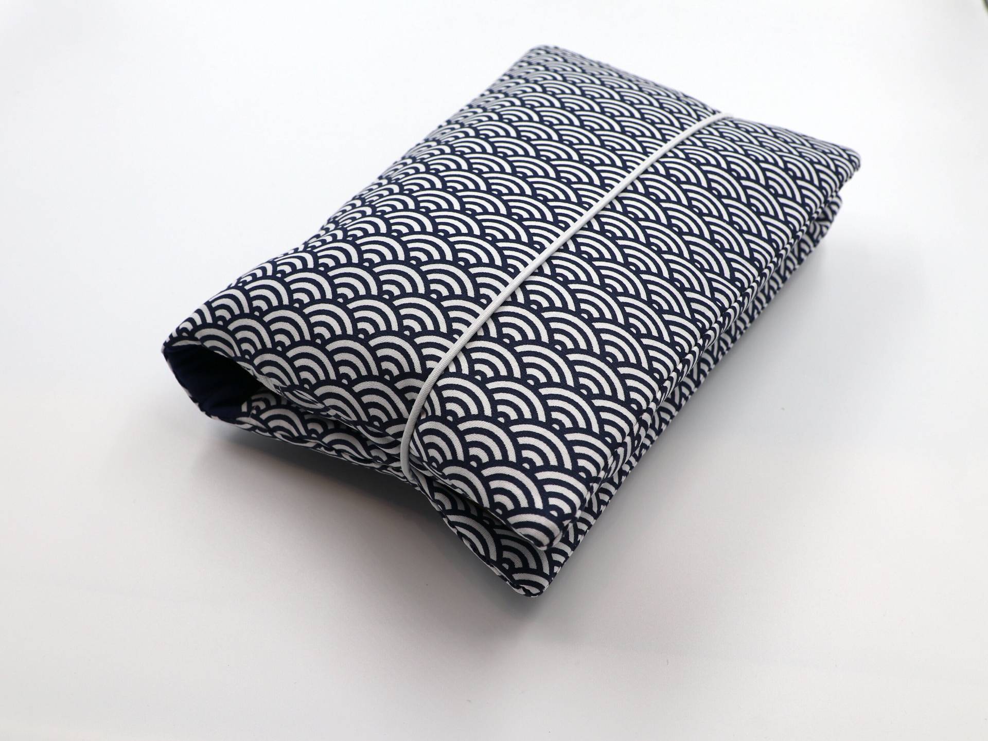 Windeltasche Personalisiert Mit Namen "Dark Blue Wave" Windeltasche Personalisiert Mit Namen "Dark Blue Wave" von LottiKleinShop
