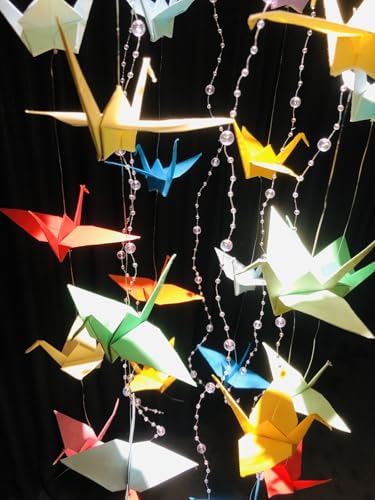 Vorgefertigte bunte Origami-Papierkraniche, mobile Girlanden, hängende Dekorationen, Origami-Papier, Vögel, Windspiel, Origami-Tauben, Heimdekoration, Geburtstag, rustikale Hochzeitsfeier Vorgefertigte bunte Origami-Papierkraniche, mobile Girlanden, hängende Dekorationen, Origami-Papier, Vögel, Windspiel, Origami-Tauben, Heimdekoration, Geburtstag, rustikale Hochzeitsfeier von Lotus Mann