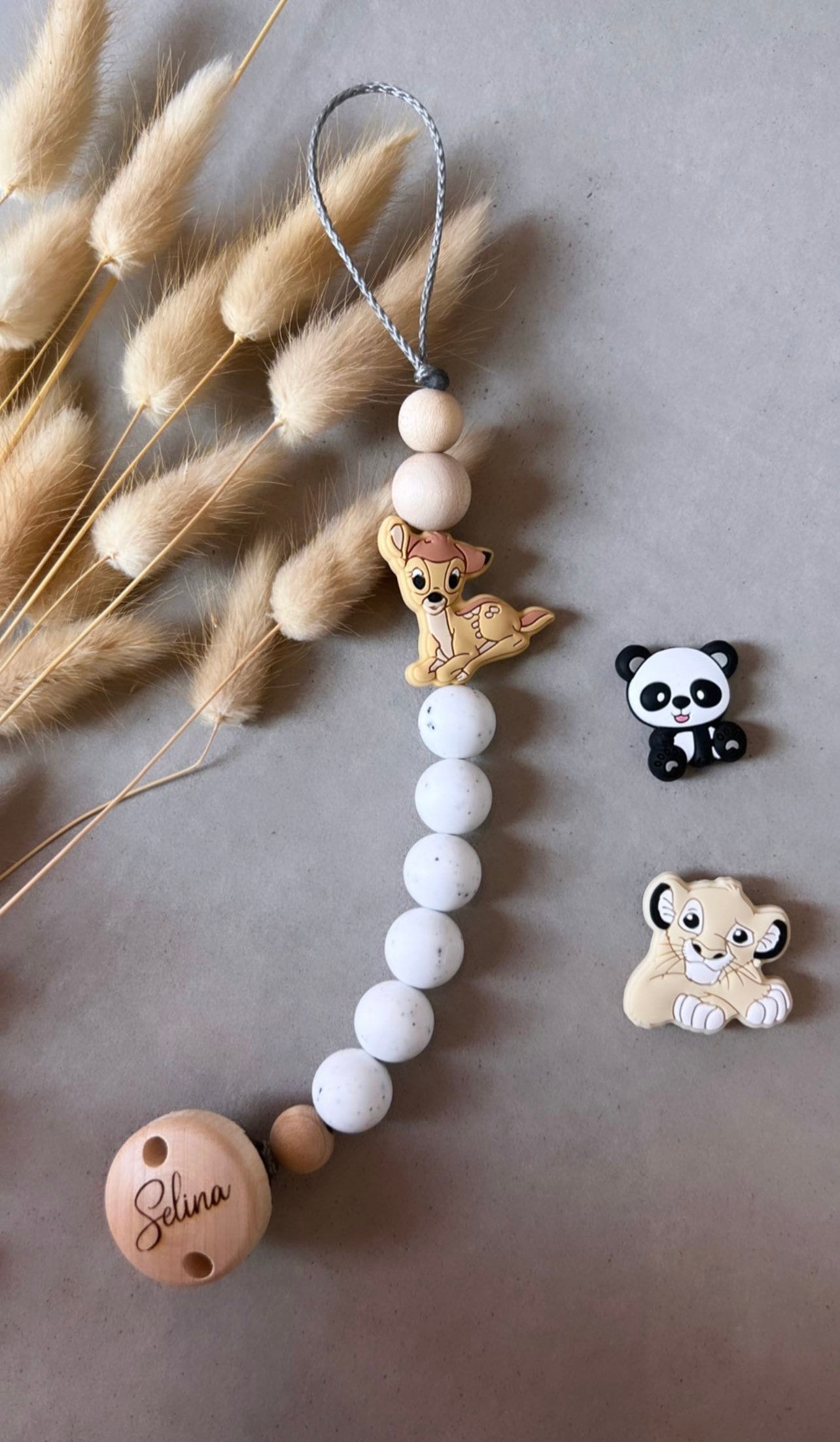 Schnullerkette | Personalisiert Clip Gravur Name Rehkz Löwe Koala Schnullerkette | Personalisiert Clip Gravur Name Rehkz Löwe Koala von LoveMoonKids