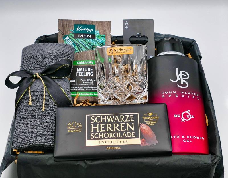 Geschenkbox Männer Whiskey Geschenk Freund Geschenkset Mann Herren Geburtstag Schokolade Duschgel Elegant Old School Vatertag von LovelyMomentShop