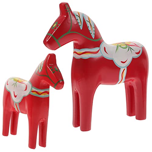 Luxshiny Kreatives Holzpferd Deko Handbemalte Schwedische Holzstatue für Wohnzimmer Kinderzimmer und Büro Einzigartige Tischdekoration für Pferdeliebhaber Luxshiny Kreatives Holzpferd Deko Handbemalte Schwedische Holzstatue für Wohnzimmer Kinderzimmer und Büro Einzigartige Tischdekoration für Pferdeliebhaber von Luxshiny