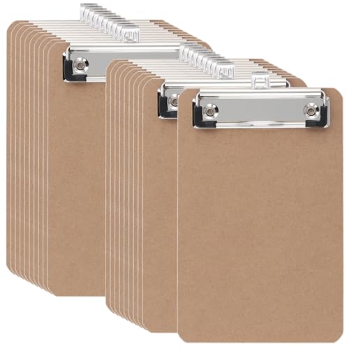 MAKTSAM 20 Pack A6 Klemmbrett, Hartfaserplatte Mini Klemmbretter, Holz Klemmbrett Ordner mit Aufhängehaken und Clip für Büro, Restaurant, Zuhause MAKTSAM 20 Pack A6 Klemmbrett, Hartfaserplatte Mini Klemmbretter, Holz Klemmbrett Ordner mit Aufhängehaken und Clip für Büro, Restaurant, Zuhause von MAKTSAM