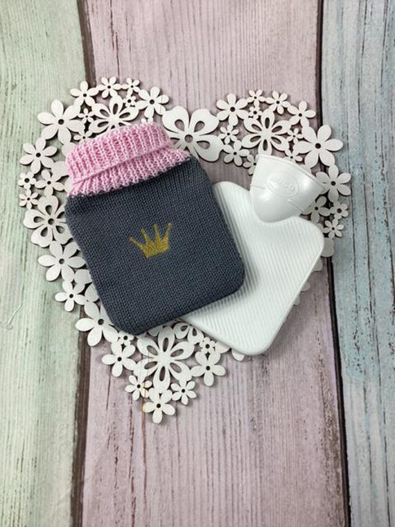 Miniwärmflasche, Wärmflaschenbezug, Krone Lurex Miniwärmflasche, Wärmflaschenbezug, Krone Lurex von MANAStrickdesign