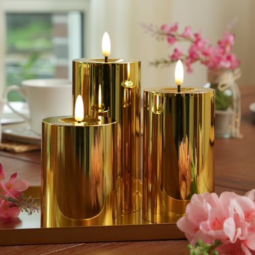 MARELIDA LED Kerzen gold glänzend festliche Kunststoff Stumpenkerzen mit Timer Kerzenset flackernd Batterieberieben für Innenbereich (D: 7,5cm - 3er Set) von MARELIDA
