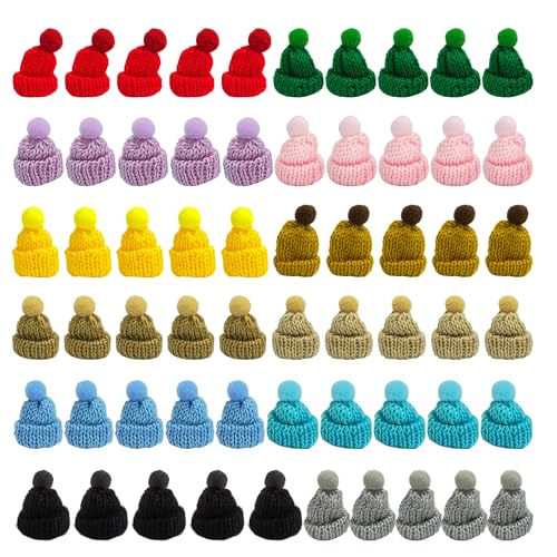 MAXQUU 60 stück Mini-Weihnachtsmützen, gestrickte Schmuckaccessoires, Spielzeugdekorationshüte, Weihnachtstischdekoration, farbgewebte Hutsets, DIY-Urinalhüte ohne Krempe (3,5 * 5 cm) von MAXQUU