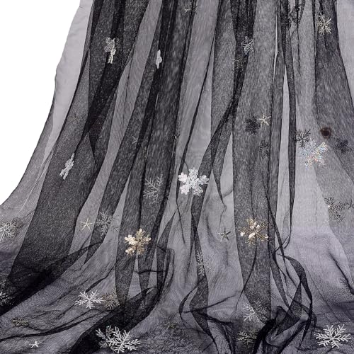 MAYJOYDIY Schwarzer Organza Tüllstoff Mit Schneeflockenmuster 91.4 × 157 cm Goldene Pailletten Silbernes Schneeflockenmuster Winterthema Spitzen Organzastoff Für Röcke Kissen Heimdekoration MAYJOYDIY Schwarzer Organza Tüllstoff Mit Schneeflockenmuster 91.4 × 157 cm Goldene Pailletten Silbernes Schneeflockenmuster Winterthema Spitzen Organzastoff Für Röcke Kissen Heimdekoration von MAYJOYDIY