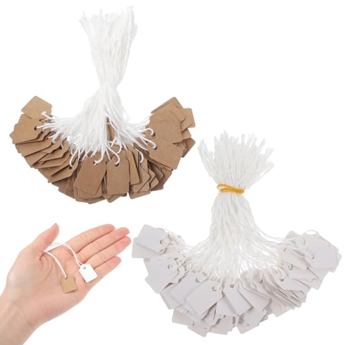 MBAIYO 200Stück Kleine Anhänger Etiketten, Preisschilder Anhänger 2,5 x 1,5cm Kraftpapier Preis Anhänger Geschenkanhänger mit Faden Braun und Weiß Handmade Hängeetiketten für Kleidung Schmuck Display von MBAIYO