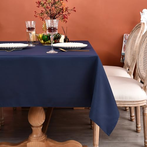 MEANMOY Tischdecke, rechteckig, 210 g/m², wasser- und schmutzabweisend, einfarbig, 152,4 x 250 cm, knitterfreies, waschbares Polyestergewebe, für Hochzeit, Party, Bankett, Marineblau MEANMOY Tischdecke, rechteckig, 210 g/m², wasser- und schmutzabweisend, einfarbig, 152,4 x 250 cm, knitterfreies, waschbares Polyestergewebe, für Hochzeit, Party, Bankett, Marineblau von MEANMOY