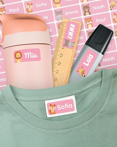 melu kids® Namensaufkleber für Kinder - Kleidung & Gegenstände (100 Stück) Kita/Schule - Namensschilder waschmaschinenfest und personalisiert (rosa) von MELU Kids