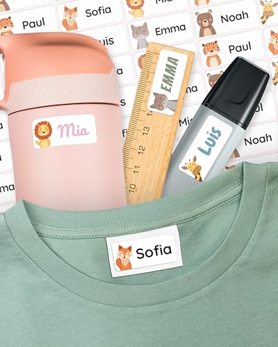 melu kids® Namensaufkleber für Kinder - Kleidung & Gegenstände (120 Stück) Kita/Schule - Namensschilder für Kleidung waschmaschinenfest und personalisiert (weiß) von MELU Kids