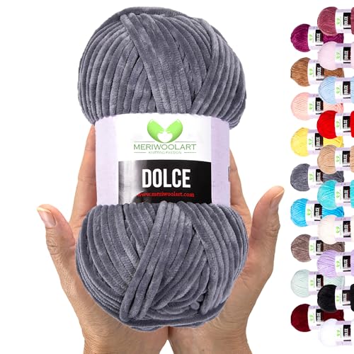MeriWoolArt Chenille Garn zum Stricken und Häkeln Dunkelgrau - 100 g und 120 m Samt-Wolle - 100% Flauschige Polyester Strickgarn für Amigurumi Kissen Decken weiche Kleidung Geschenke MeriWoolArt Chenille Garn zum Stricken und Häkeln Dunkelgrau - 100 g und 120 m Samt-Wolle - 100% Flauschige Polyester Strickgarn für Amigurumi Kissen Decken weiche Kleidung Geschenke von MERIWOOLART