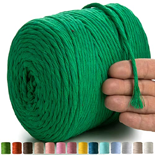 MeriWoolArt® Makramee Garn Grün - Makramee Garn 4mm farbig 225m - Super weiches Baumwollgarn, einfach gedrehte Makramee Schnur für Makramee Wandbehang, Blumenampel, Vorhang und Mehr DIY Deco MeriWoolArt® Makramee Garn Grün - Makramee Garn 4mm farbig 225m - Super weiches Baumwollgarn, einfach gedrehte Makramee Schnur für Makramee Wandbehang, Blumenampel, Vorhang und Mehr DIY Deco von MERIWOOLART