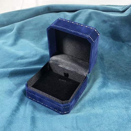 MOTTK Samt-Geschenkbox für Halskette und Anhänger, achteckige Ringschachteln, Schmuckaufbewahrung, Präsentationshülle für Hochzeit, Verlobung, Geburtstag, Jahrestag, Zeremonie (Blau, Anhänger-Box) MOTTK Samt-Geschenkbox für Halskette und Anhänger, achteckige Ringschachteln, Schmuckaufbewahrung, Präsentationshülle für Hochzeit, Verlobung, Geburtstag, Jahrestag, Zeremonie (Blau, Anhänger-Box) von MOTTK