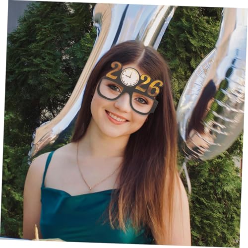 MUCKLILY 5 Sätze Neujahrsbrillen Papier Glitzer Partybrillen als Fotorequisiten Leichte Stilvolle Nye Deko für Silvester Feier und Party Dress-up Zubehör MUCKLILY 5 Sätze Neujahrsbrillen Papier Glitzer Partybrillen als Fotorequisiten Leichte Stilvolle Nye Deko für Silvester Feier und Party Dress-up Zubehör von MUCKLILY