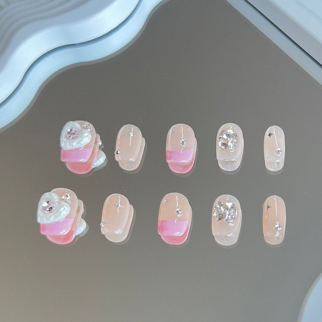 Baroque Love Heart With Stacked Rhinestones Nail Press On Nails Manicure/Reusable/ Short Square 15mm Baroque Love Heart With Stacked Rhinestones Nail Press On Nails Manicure/Reusable/ Short Square 15mm von MYNAILPRESS