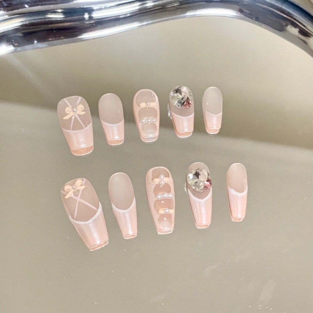 Bowtie Ballet Press On Nails Manicure/ Reusable/ Coffin Shape 24mm Bowtie Ballet Press On Nails Manicure/ Reusable/ Coffin Shape 24mm von MYNAILPRESS